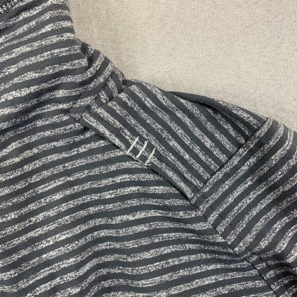 Lululemon Mens Pullover Small Gray Striped 1/4 Zip Lightweight Performance Soft - Picture 3 of 9
